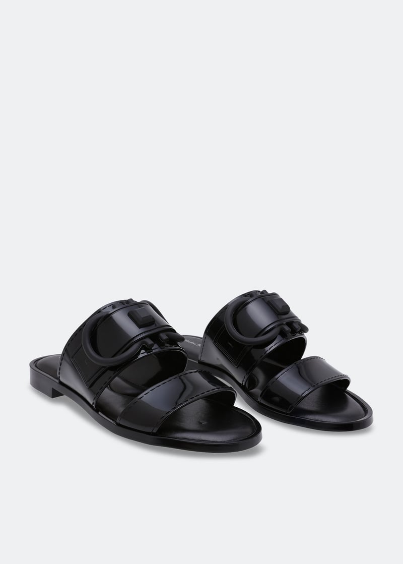 035588-726355_2.jpg?ts=20220504172852