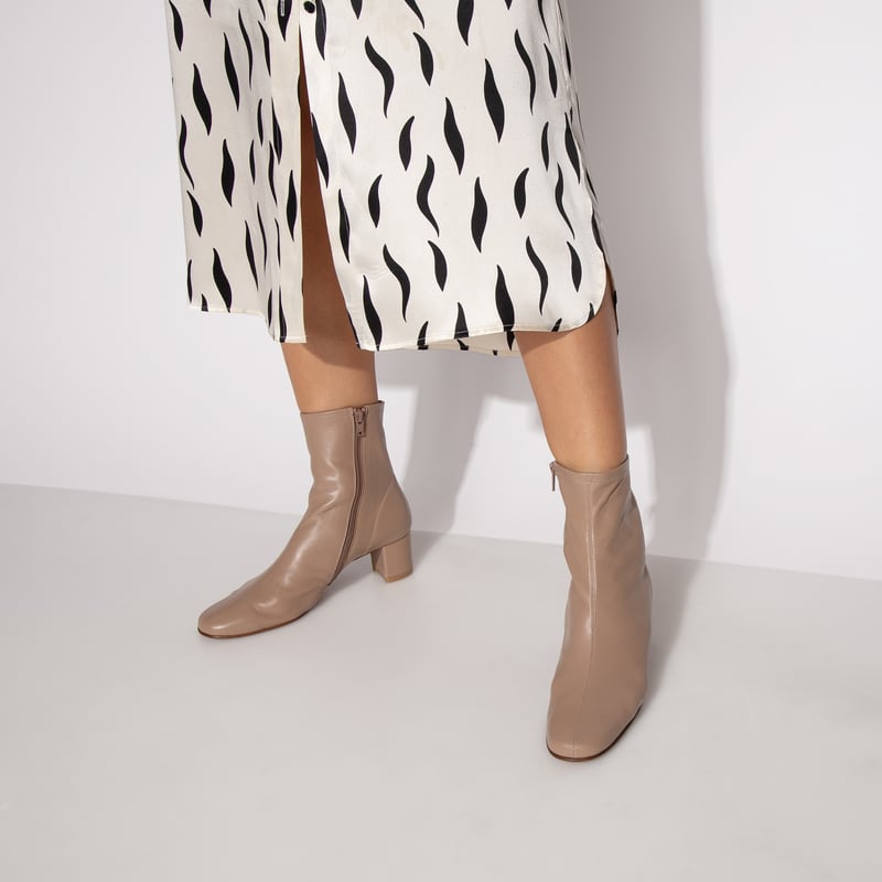 16603-05-snl-nude_4.jpg?ts=20220505182232