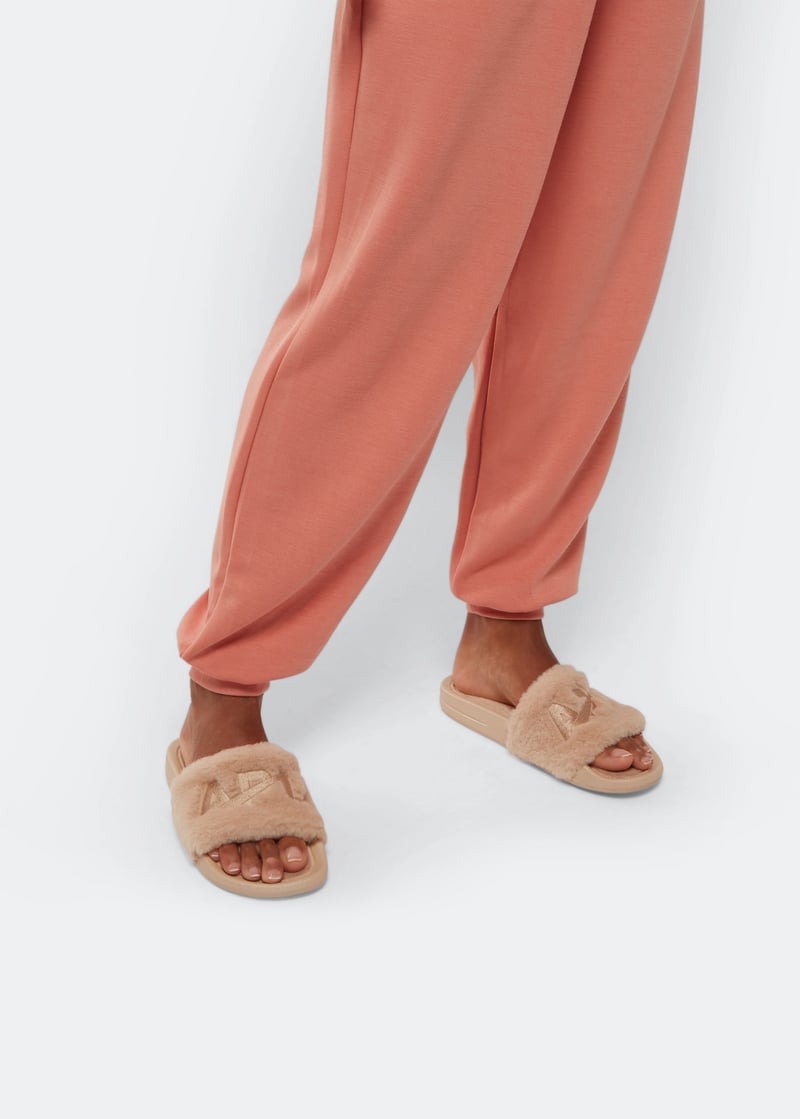 2-4-011-421-275_2.jpg?ts=20220505182346