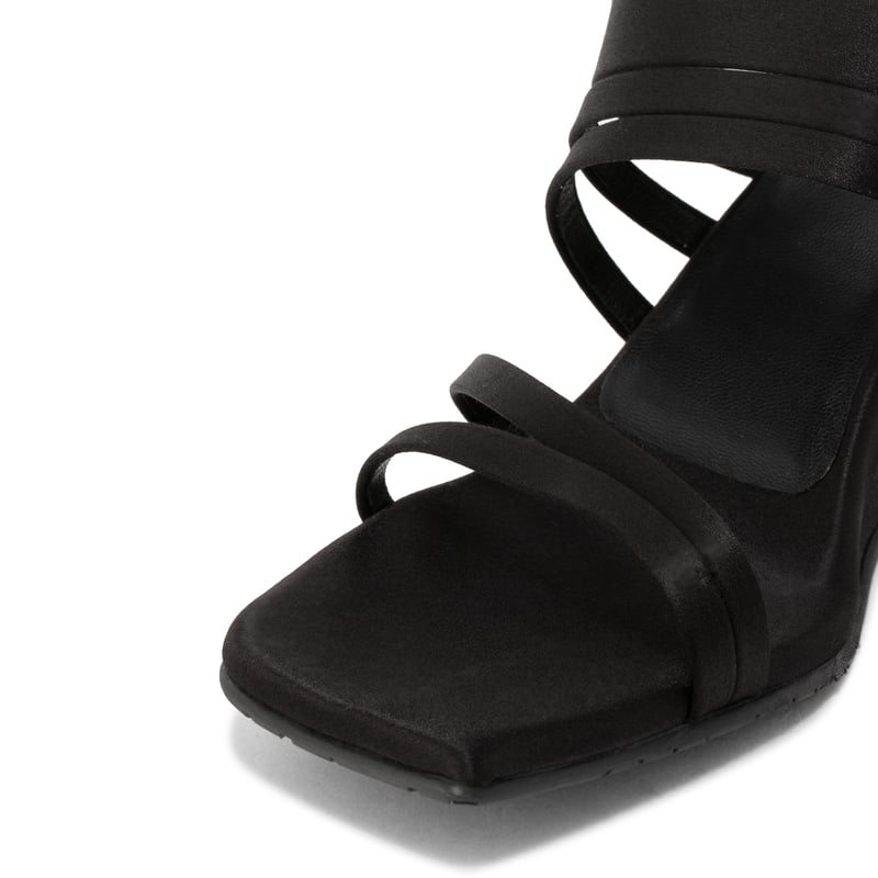 barbaria-blkstn_3.jpg?ts=20220505183451