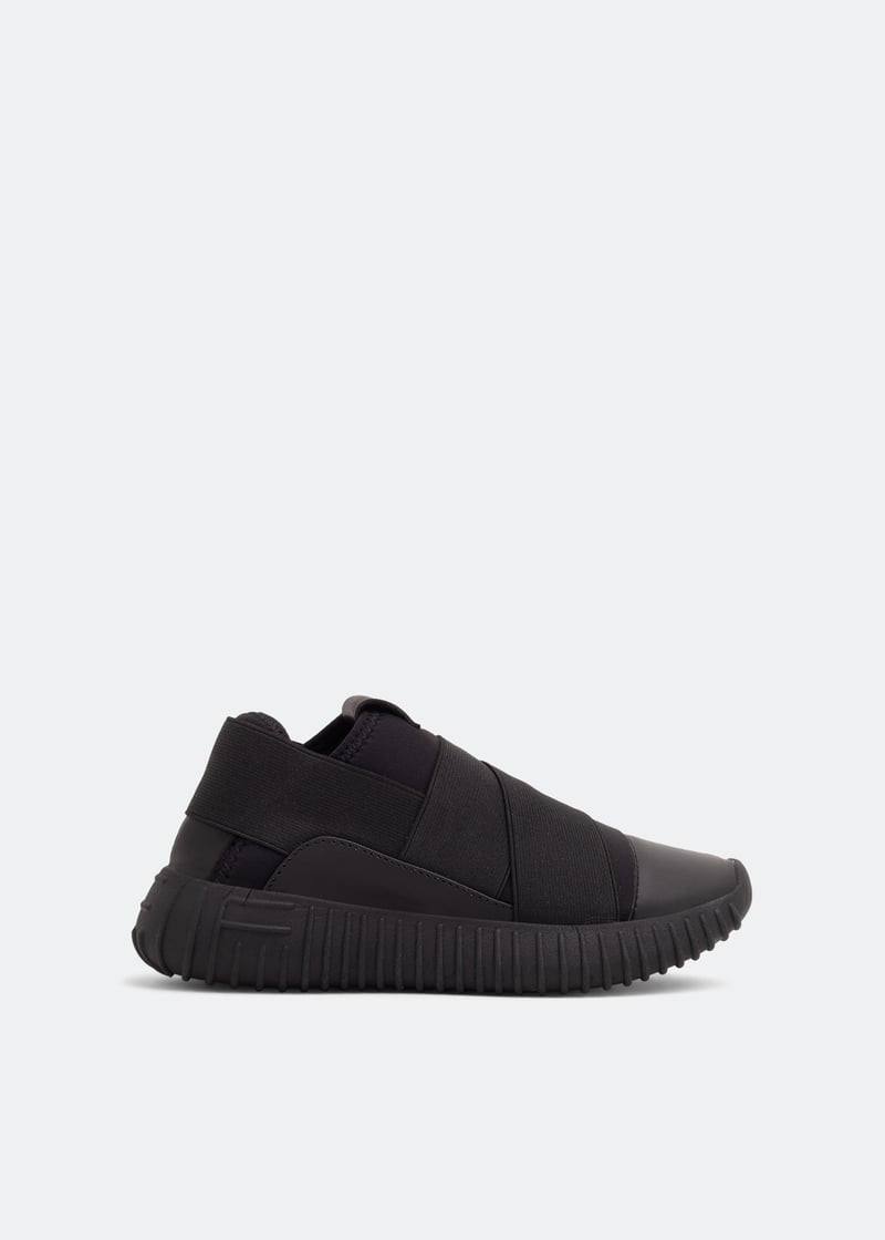 dinghygangwrong-lbebmb_1.jpg?ts=20221006053512