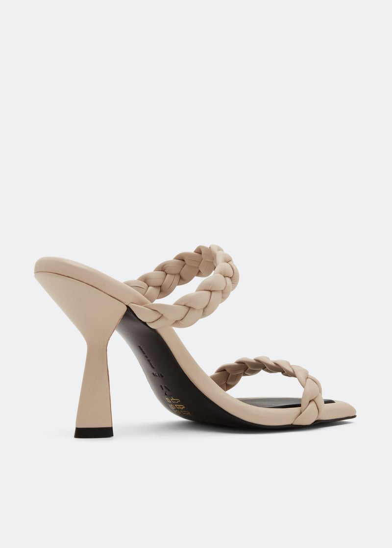 vivianhigh-cocco_4.jpg?ts=20220504190127